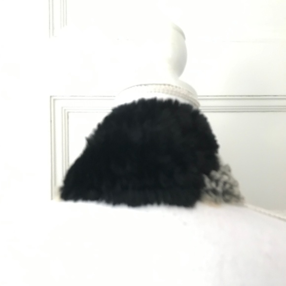 Black & Ivory Knitted Rabbit Fur Neck Scarf with Rosette - Picture 4 of 4